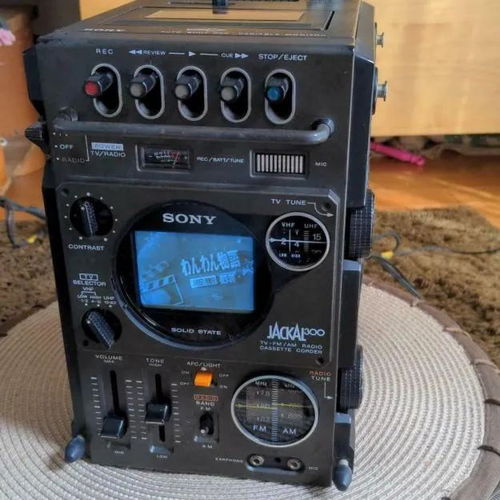 索尼fx 300狐狼收音機(jī) 70年代后期的無線電技術(shù)奇跡,阿波羅時(shí)代氣息的殺手級(jí)設(shè)計(jì)