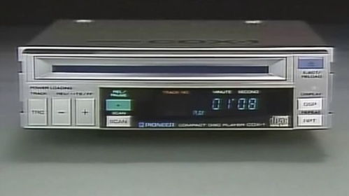 從收音機到智能座艙,從聽到動嘴改變 世界 ,車機系統(tǒng)已100年